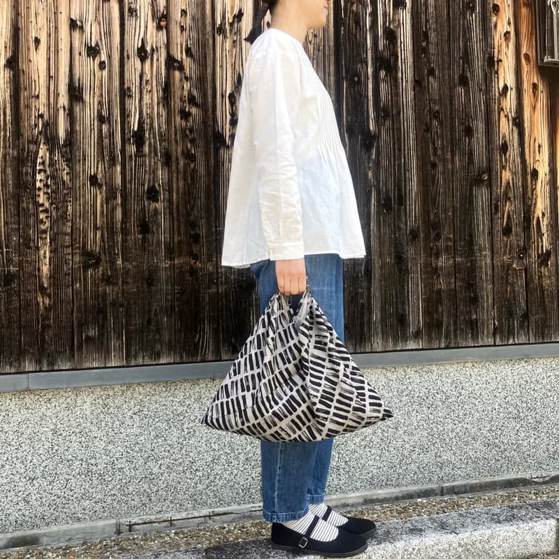 手提袋  吾妻袋 幾何学 2025 黒 M / harunohi