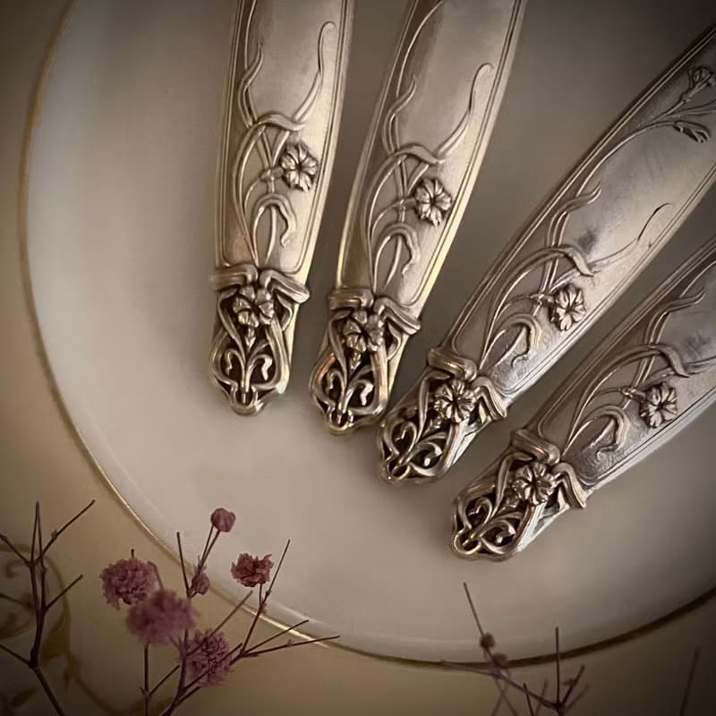 法國Art Nouveau時期花卉線條紋飾 纯銀柄黃銅蛋糕叉