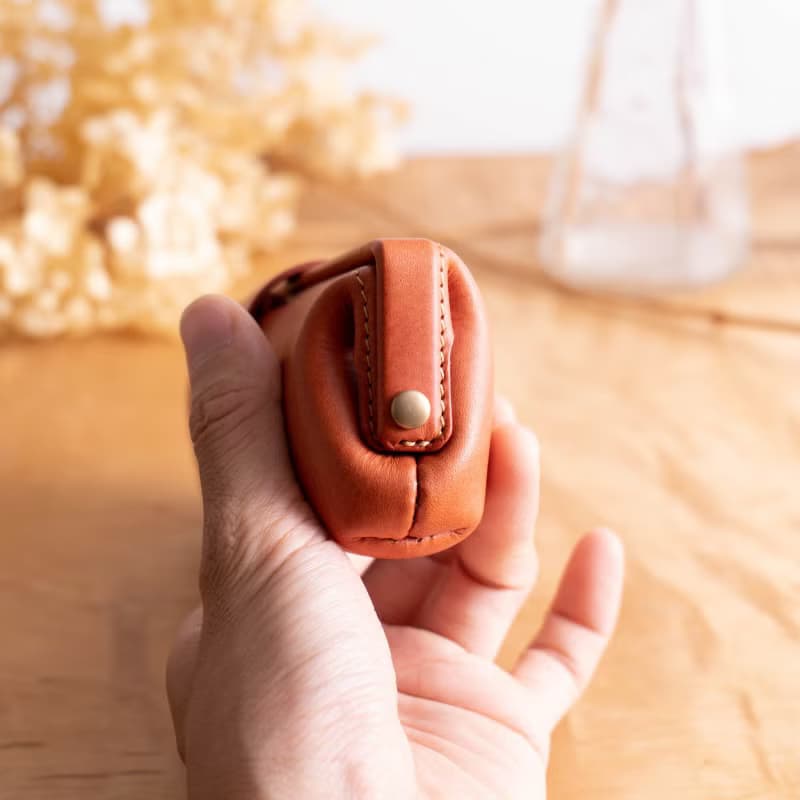 Paka-glass Slim #Coral イタリアンレザーの眼鏡ケース【入学祝】【就職祝】【カスタム可能なギフト】