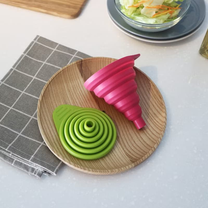 日本【SALUS 佐藤金屬】可折疊矽膠漏斗