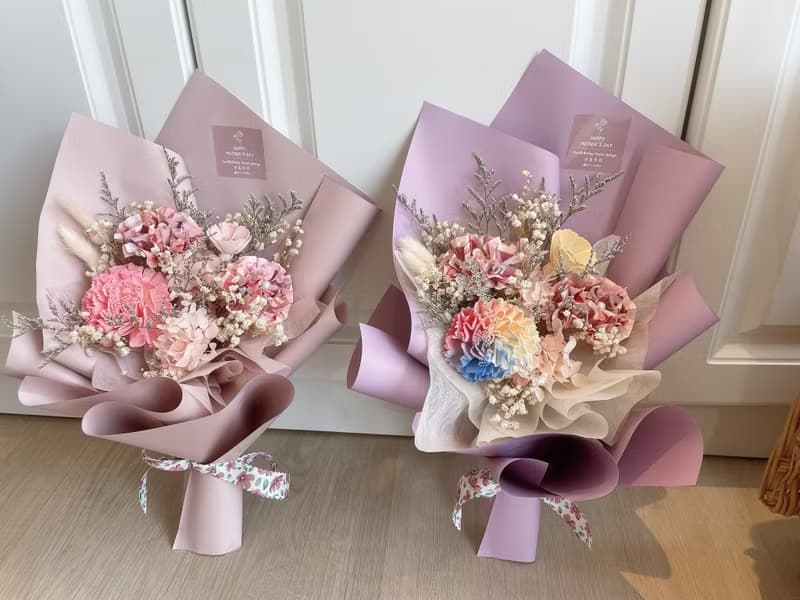 康乃馨鈔票花束/有錢花束/鈔票花束/現金花束/母親節花禮/康乃馨