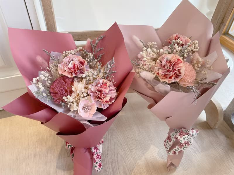 康乃馨鈔票花束/有錢花束/鈔票花束/現金花束/母親節花禮/康乃馨