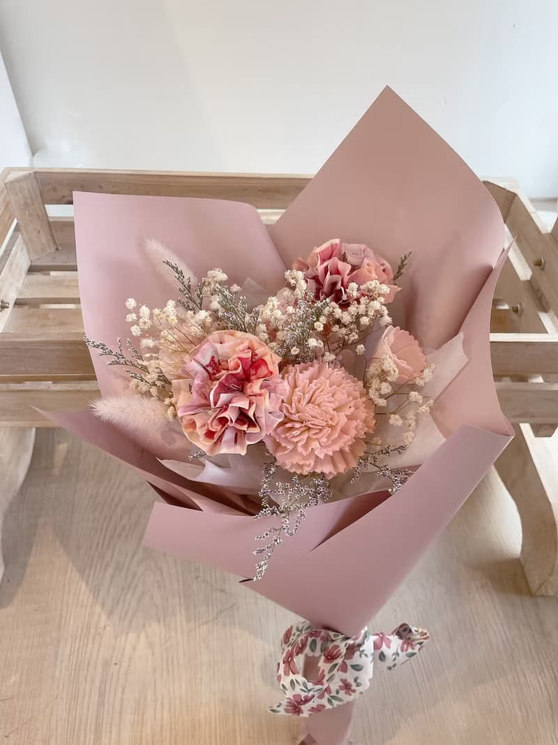 康乃馨鈔票花束/有錢花束/鈔票花束/現金花束/母親節花禮/康乃馨