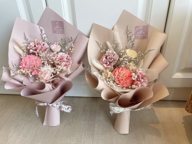 康乃馨鈔票花束/有錢花束/鈔票花束/現金花束/母親節花禮/康乃馨