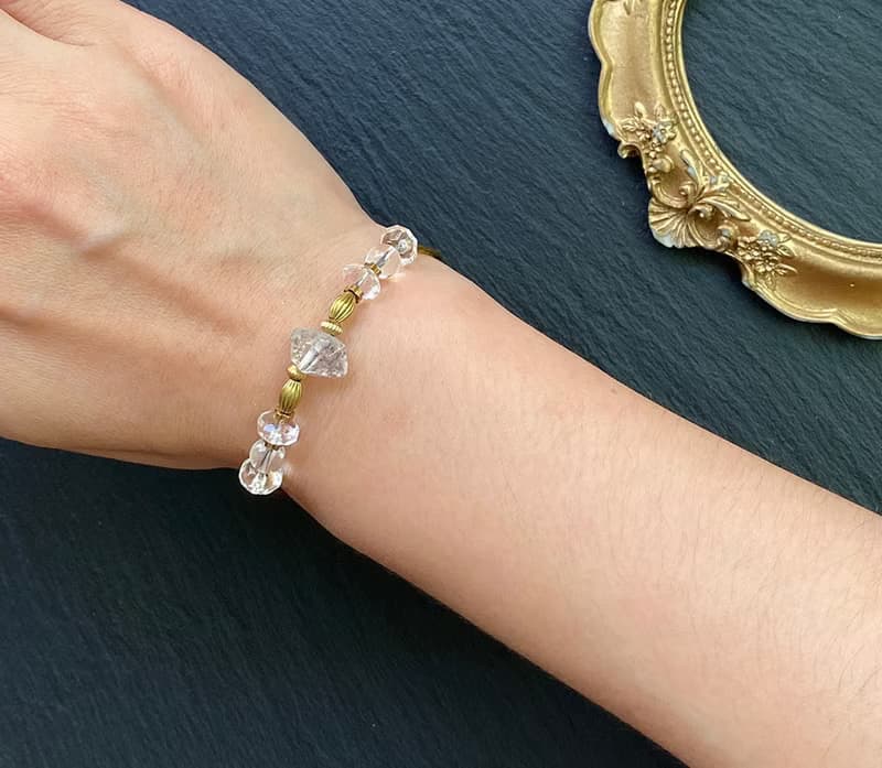 能量原石-雙尖彩虹光閃靈鑽高頻率原石//白水晶  黃銅手鍊