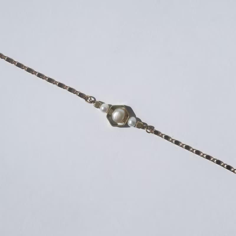 02:19 AM 潤潤 - 黃銅手鍊 / 珍珠手鍊