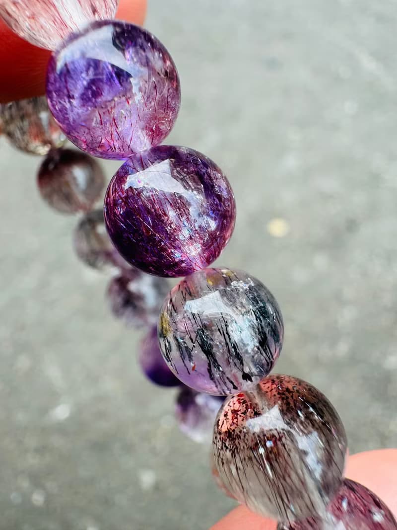 天然透體細閃多髮紅紫漸層彩超七8.5mm19.95g三輪骨幹高頻水晶