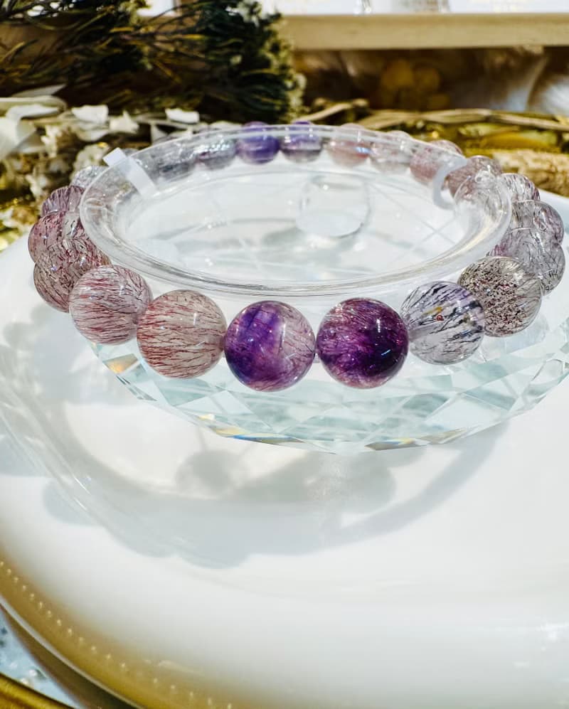 天然透體細閃多髮紅紫漸層彩超七8.5mm19.95g三輪骨幹高頻水晶