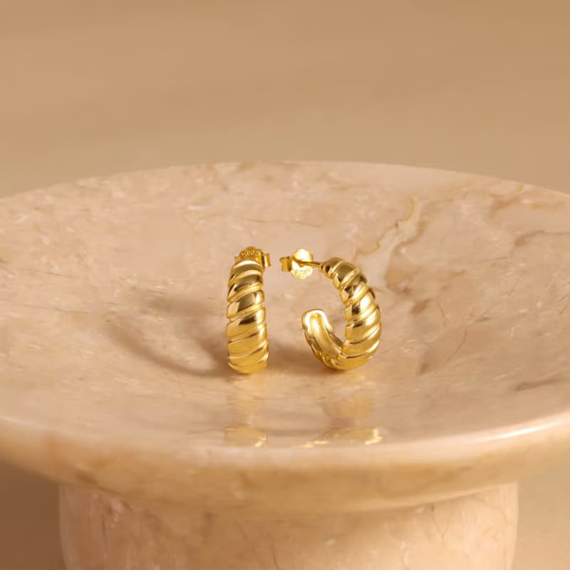 s925銀鍍18k金色ins風牛角包耳環耳飾 易扣耳環 經典耳環 防敏感