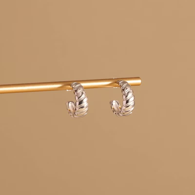 s925銀鍍18k金色ins風牛角包耳環耳飾 易扣耳環 經典耳環 防敏感