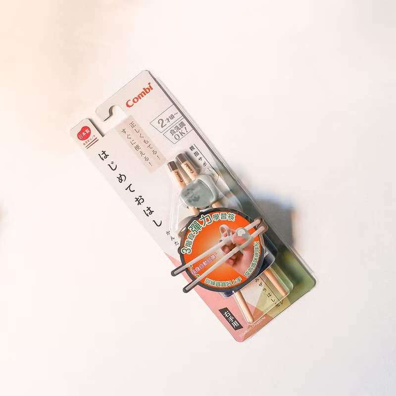 【combi】木製三階段彈力學習筷 (左手/右手, 附環保收納袋)