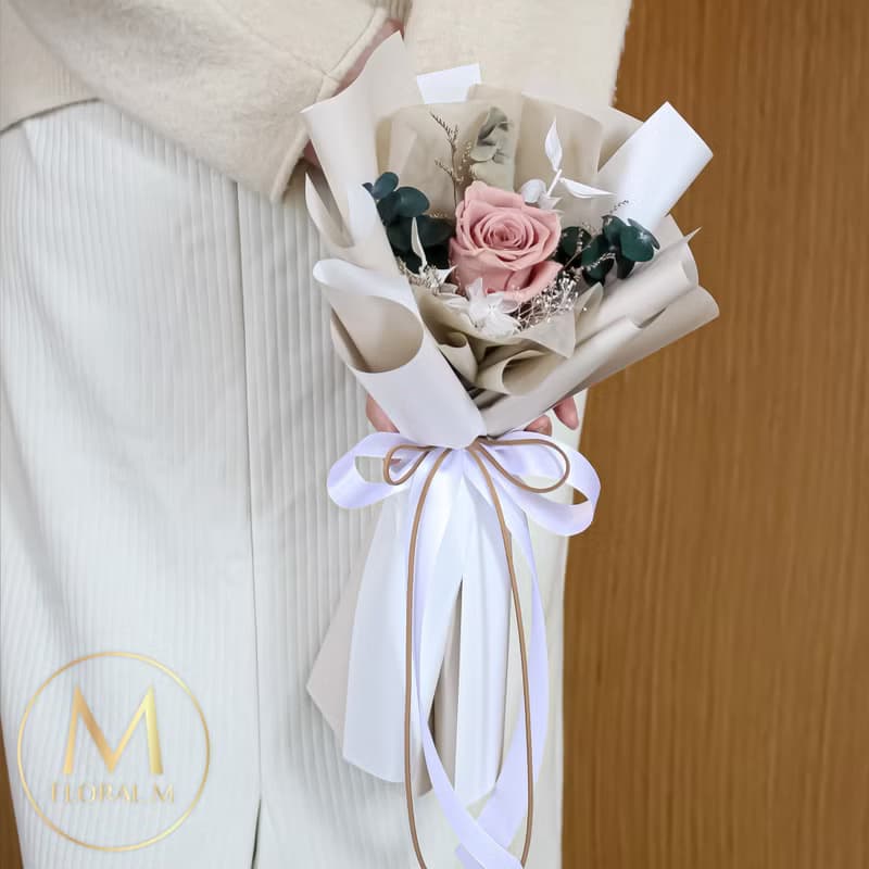 焦糖瑪奇朵永生玫瑰花束