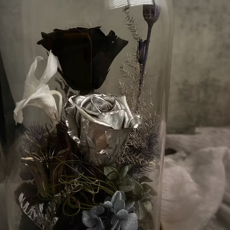 【耀眼】永生花玻璃罩 日本進口永生花 金屬暗黑風格