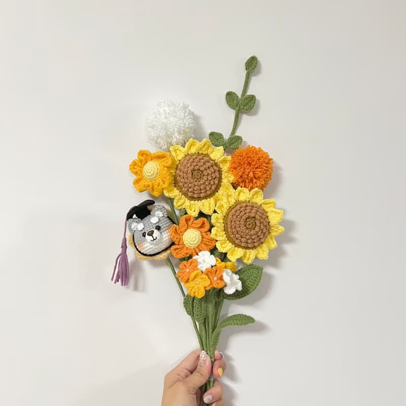 鈎針編織畢業狗狗向日葵花束