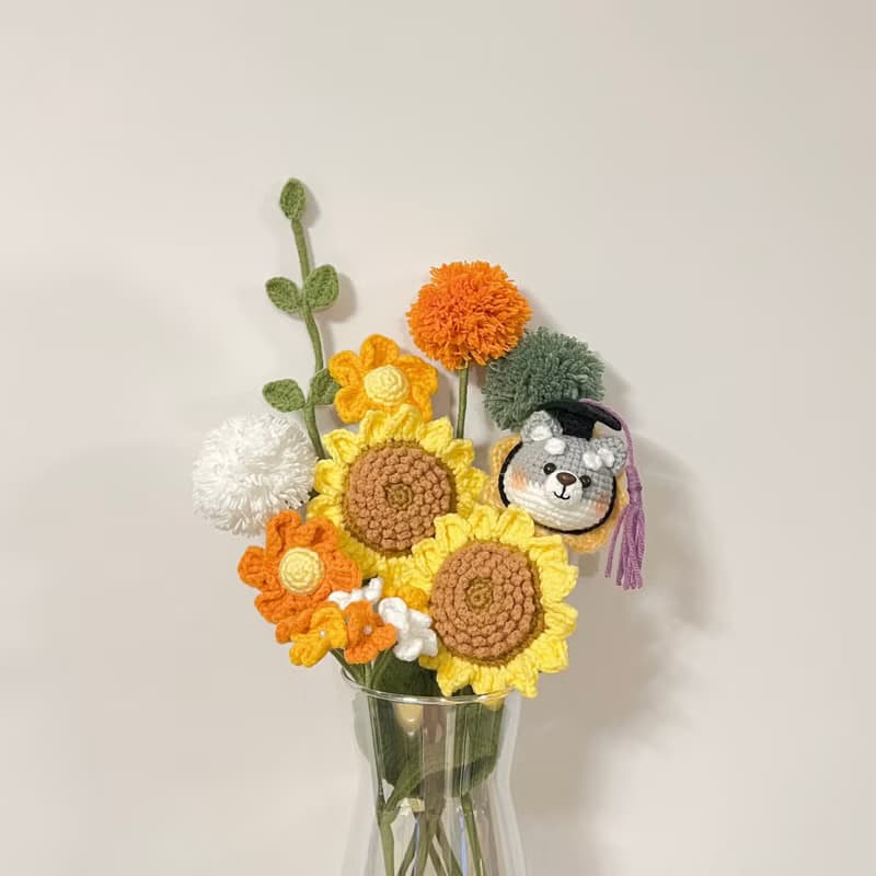 鈎針編織畢業狗狗向日葵花束