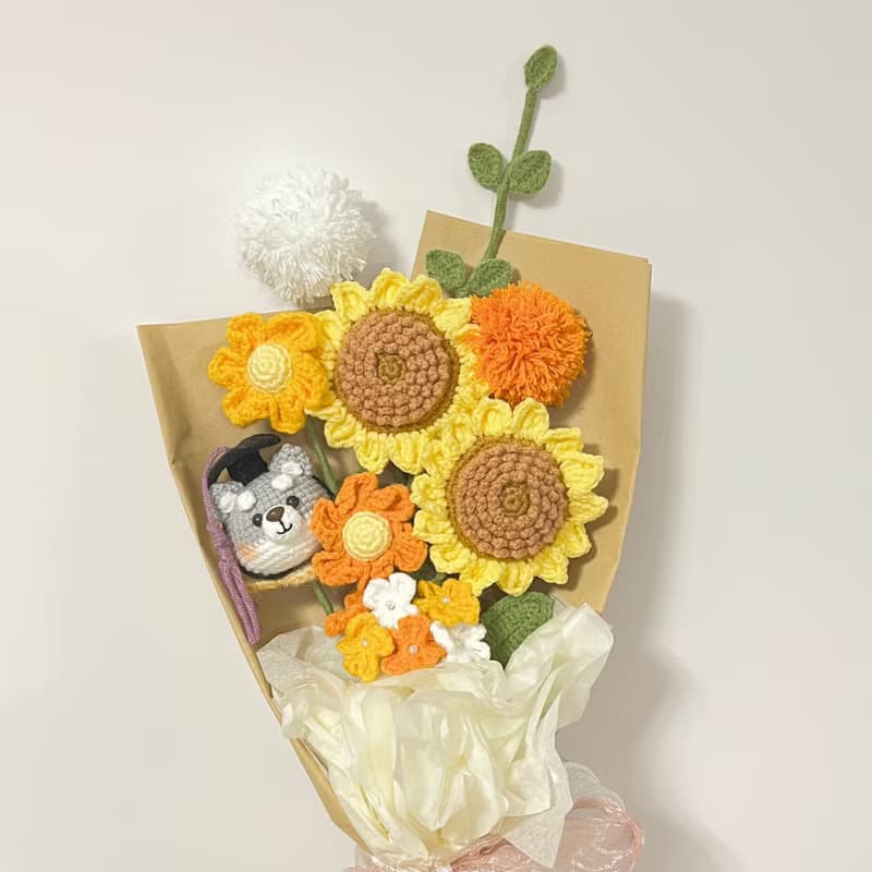 鈎針編織畢業狗狗向日葵花束