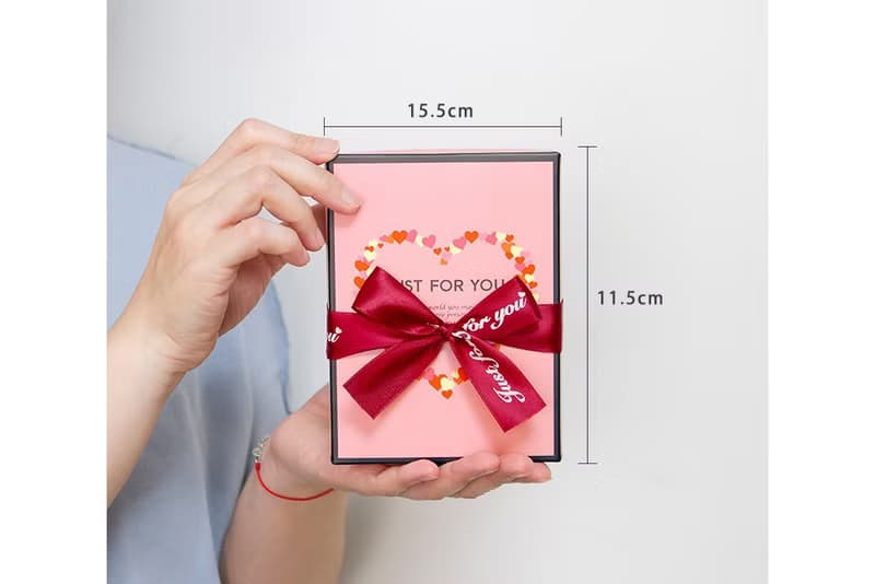 母親節限定–金莎巧克力6顆入+6朵康乃馨香皂花禮盒–紅色