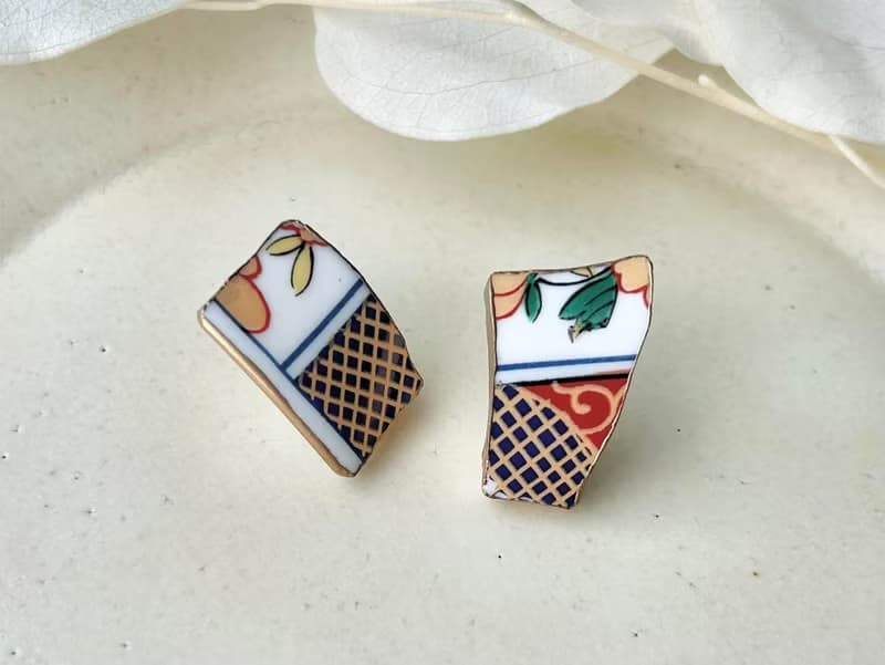 【金具が選べる】有田焼　金継ぎ　ピアス　イヤリング　花柄　リーフ柄　和柄　伝統工芸　No.172