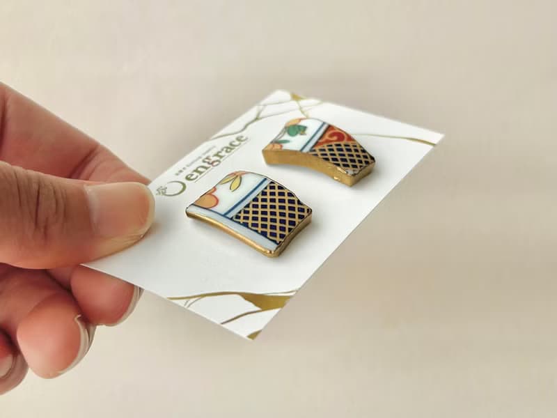 【金具が選べる】有田焼　金継ぎ　ピアス　イヤリング　花柄　リーフ柄　和柄　伝統工芸　No.172