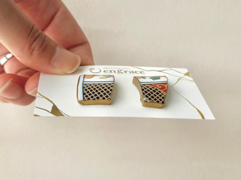 【金具が選べる】有田焼　金継ぎ　ピアス　イヤリング　花柄　リーフ柄　和柄　伝統工芸　No.172