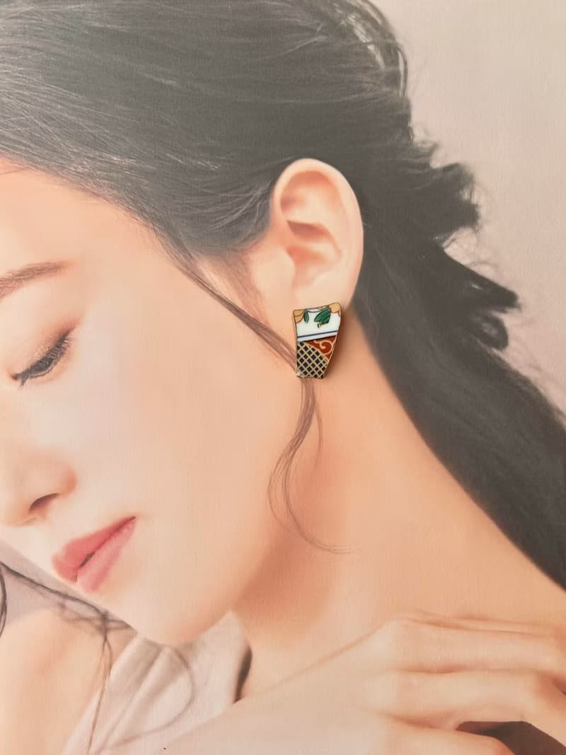【金具が選べる】有田焼　金継ぎ　ピアス　イヤリング　花柄　リーフ柄　和柄　伝統工芸　No.172