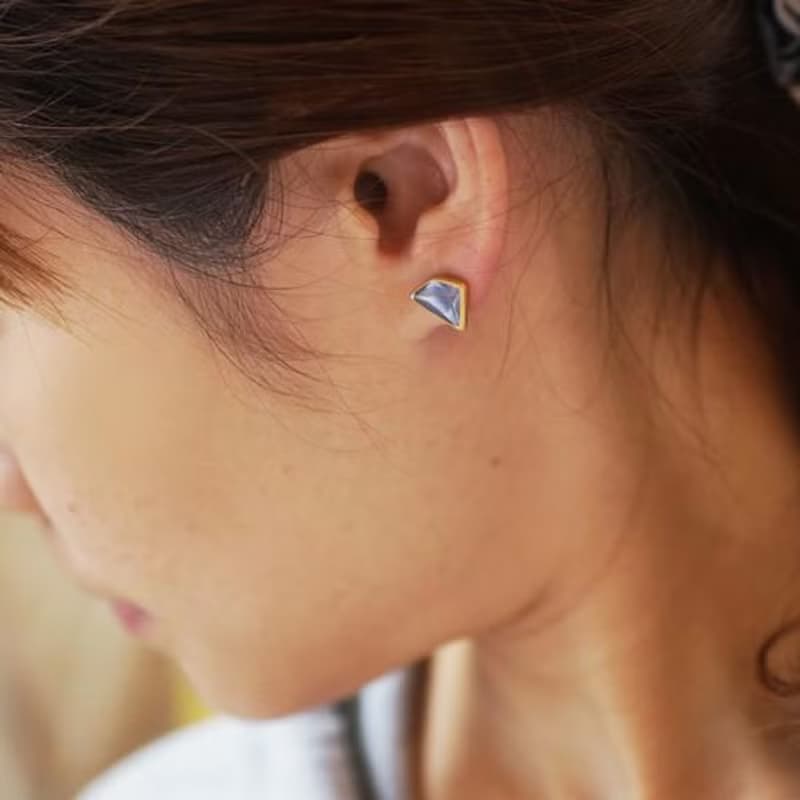 モルフォ蝶のはねさんかくしかくピアス 真鍮　K18GP　ペア