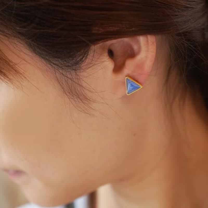 モルフォ蝶のはねさんかくしかくピアス 真鍮　K18GP　ペア