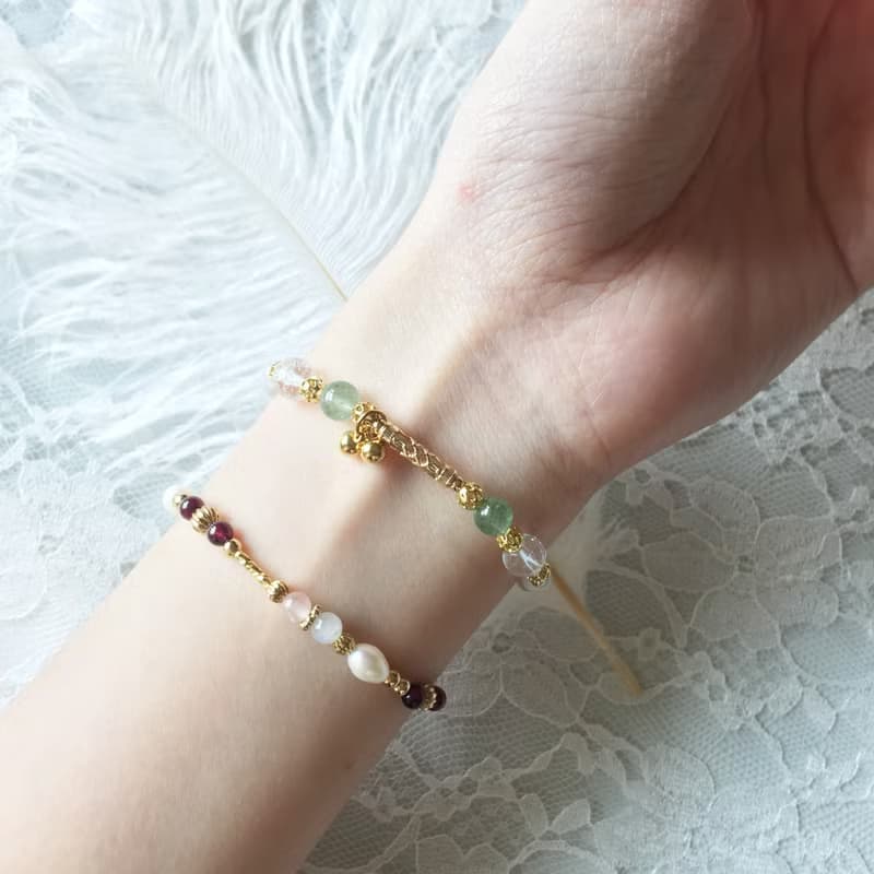 清爽感。綠草莓晶 白水晶 緬甸翡翠 月光石 18K包金 水晶 手鍊