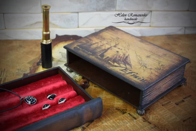 Gift for Him Wooden Jewelry box Personalized Watch storage Time Traveler