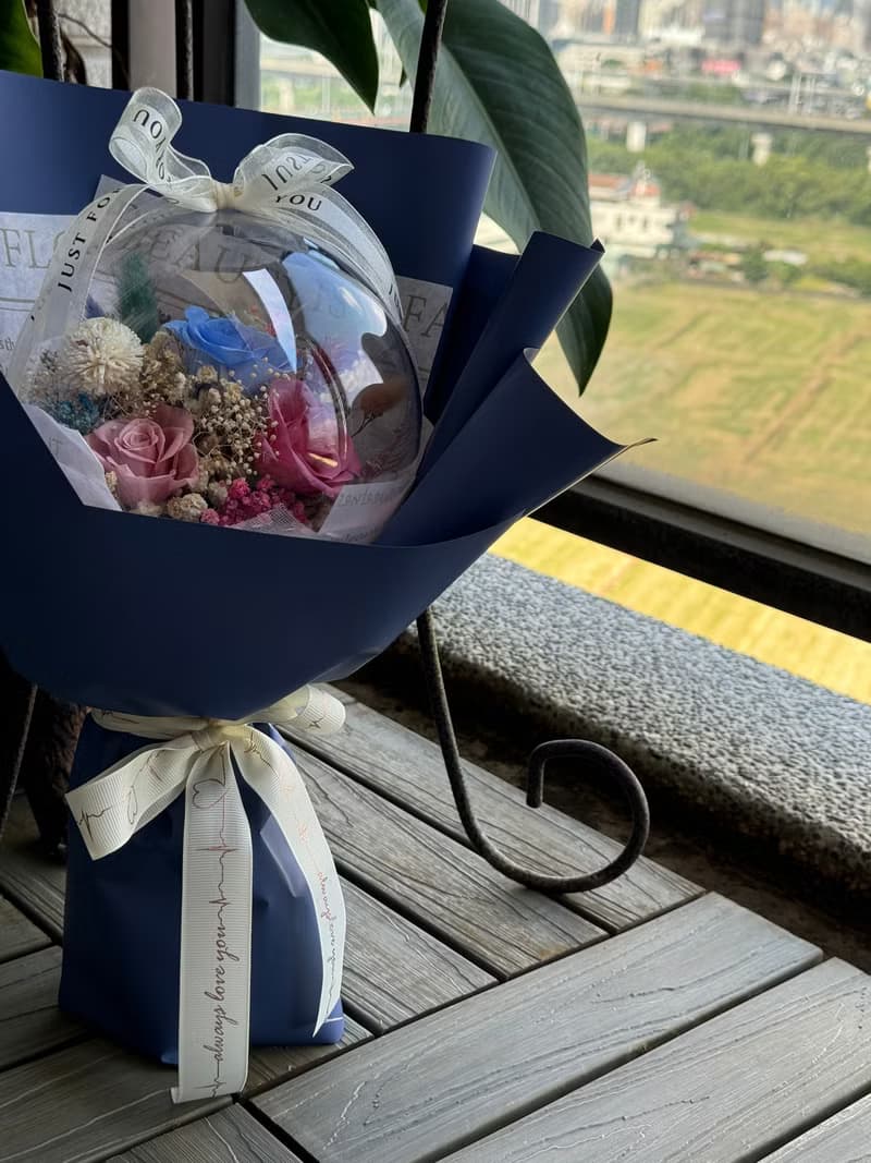 畢業花束 情人節花束 生日花束 永生玫瑰花 附提袋