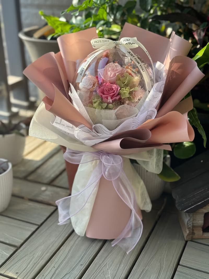 表達心意的首選 情人節花束 生日花束 永生玫瑰花 送提袋