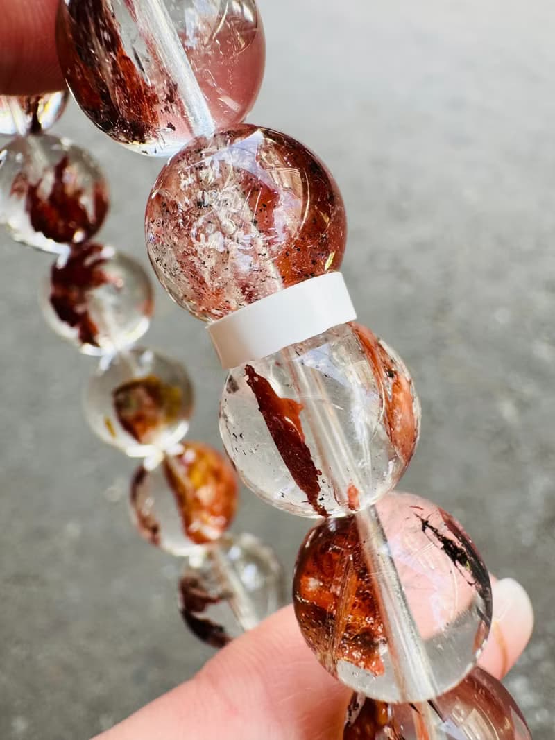 畢業級天然紅泥骸骨閃靈水晶12.5mm47.54g好運穩定情緒淨化洞察力