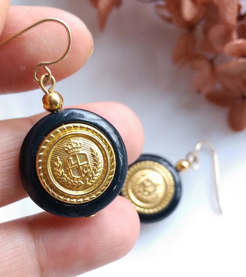 Vintage Jewelry 西洋古董飾品 徽紋 耳勾式  針式耳環