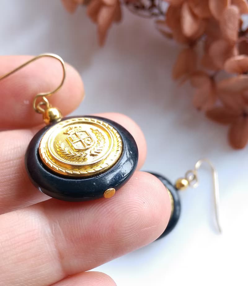 Vintage Jewelry 西洋古董飾品 徽紋 耳勾式  針式耳環