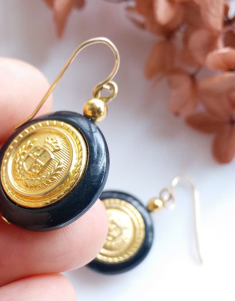 Vintage Jewelry 西洋古董飾品 徽紋 耳勾式  針式耳環