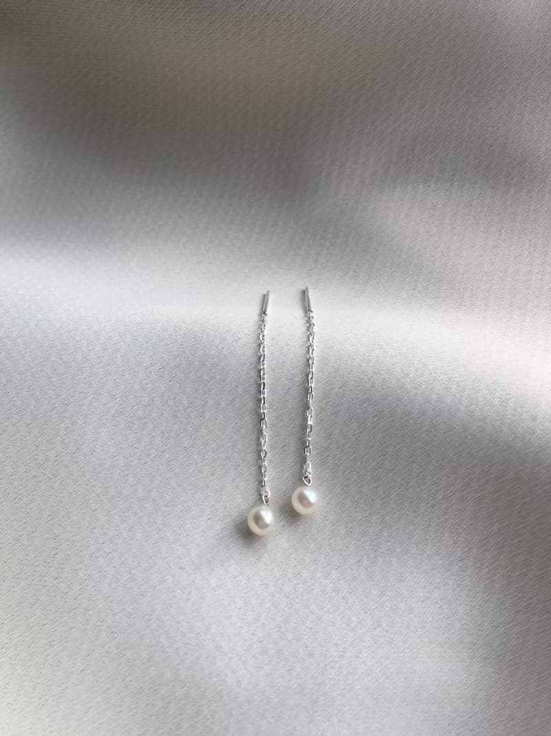 Pearls Threader Earrings
