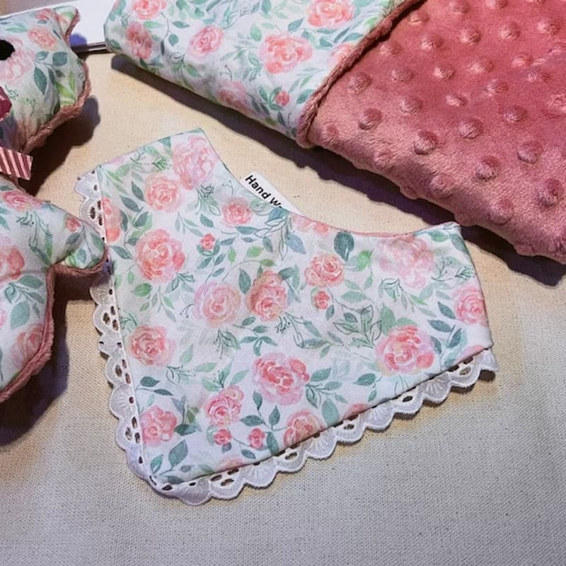 彌月禮盒 女寶滿月禮 玫瑰呢喃系列 荳荳毯 贈送包裝與設計提袋