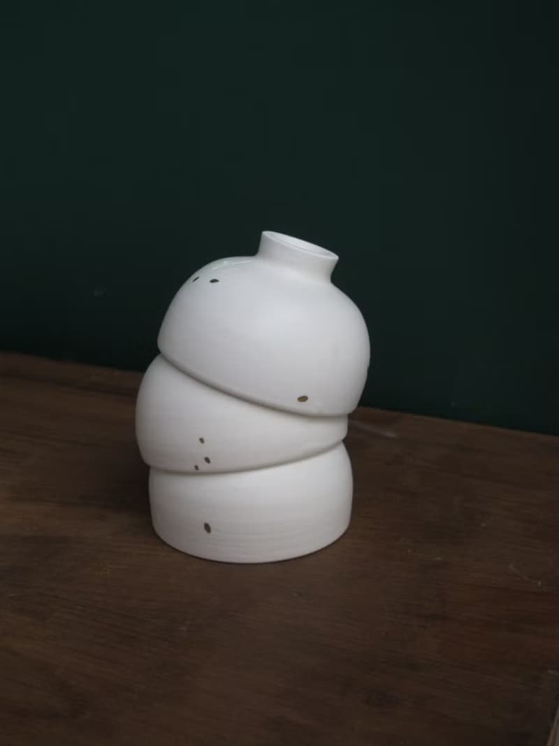 24k 金釉點點奶油梅酒杯 _ 瓷