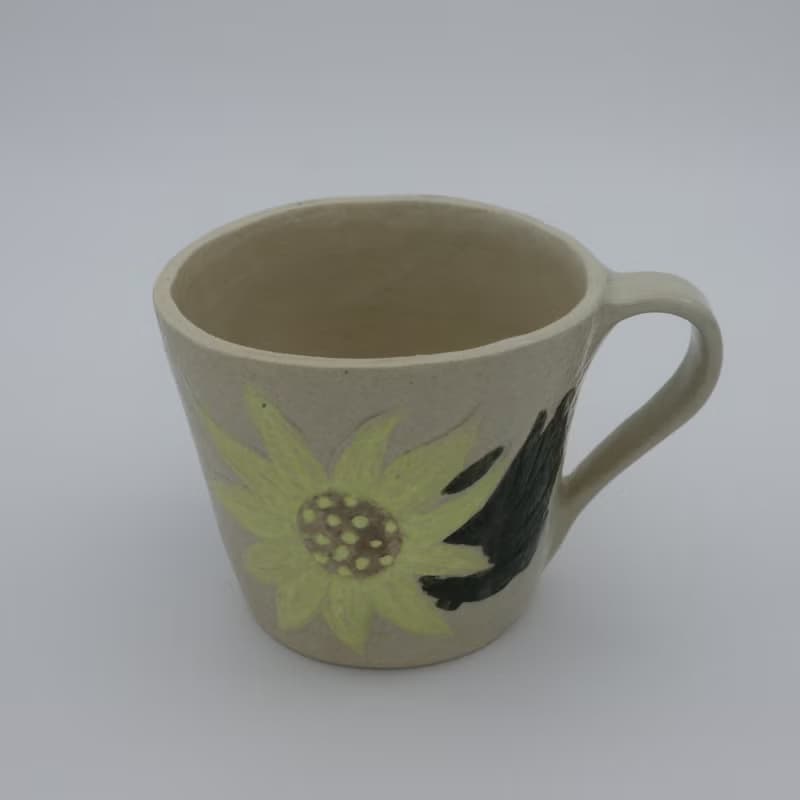 日本製　ひまわり　マグカップ　ベージュ　ハンドメイド　陶器