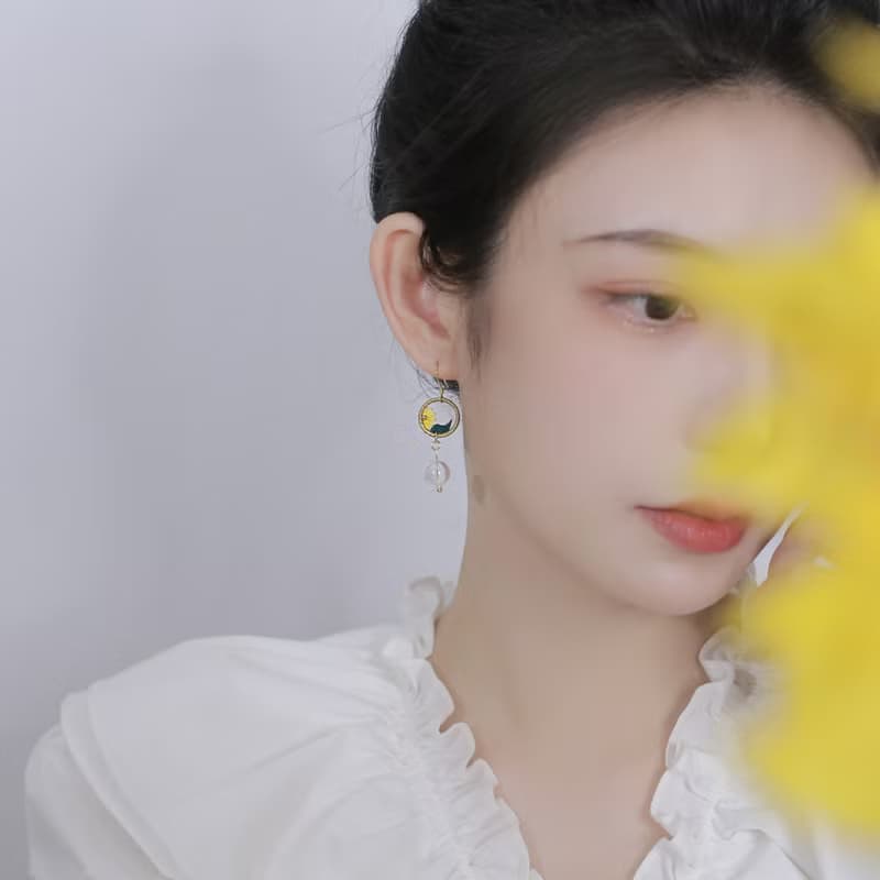 元森手作純手工雙面刺繡少女系簡約文藝夢幻 雛菊圖案耳飾