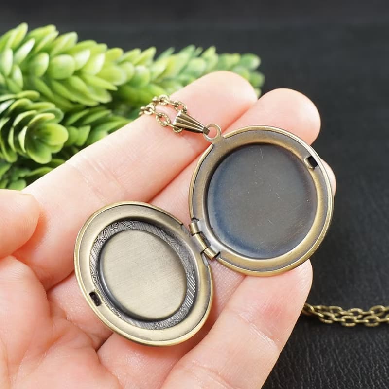 Green Sea Glass Photo Locket Marine Nautical Keepsake Pendant Necklace Jewelry