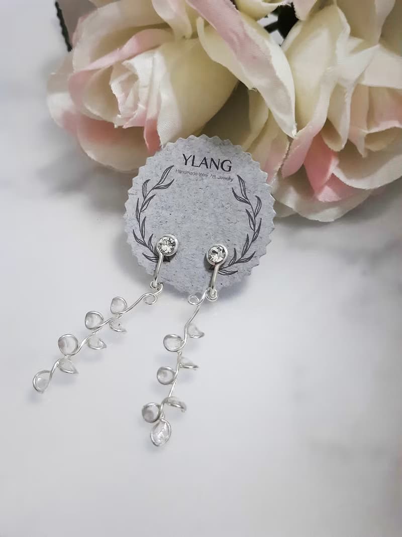 YLANG【光感彩葉】Swarovski彩鑽造型長耳飾/藝術銅線 (夾/穿式)