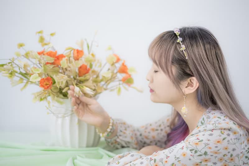 翠綠紫羅蘭園花束髮箍