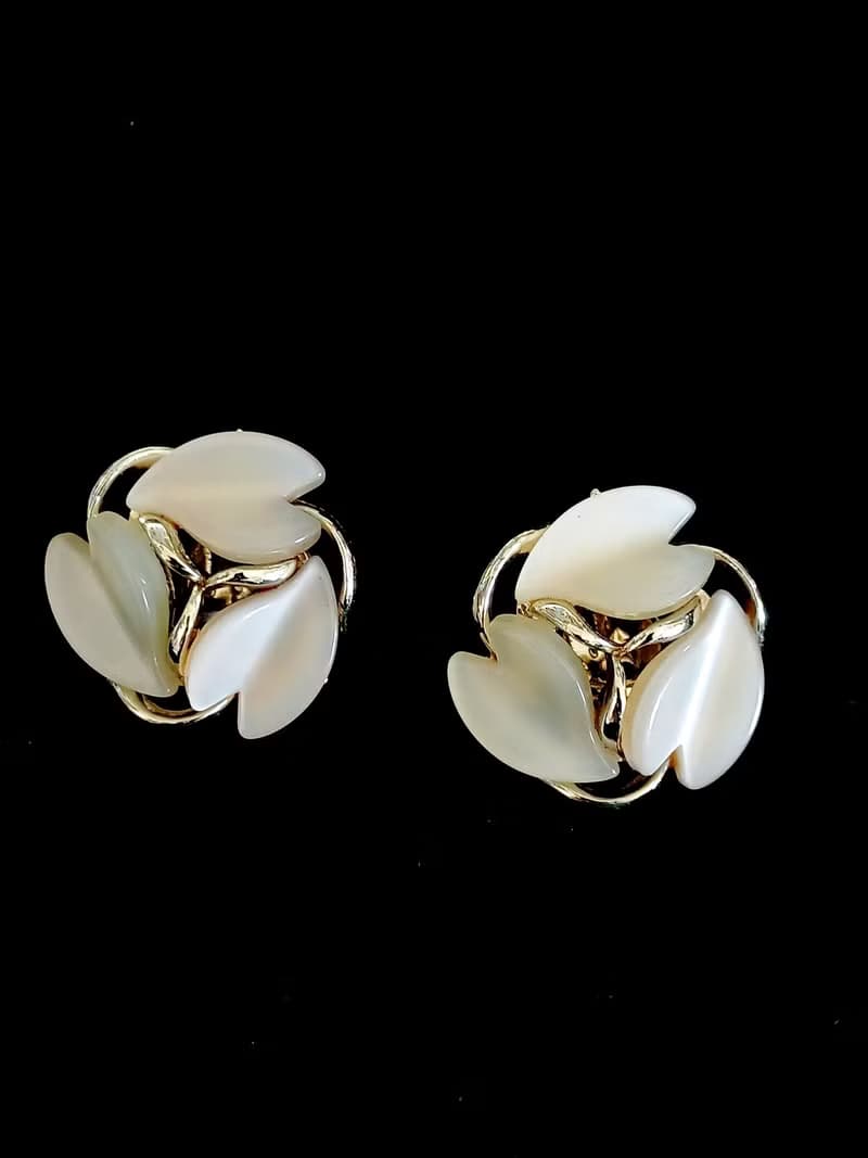 vintage jewelry  典雅仿玉石三環葉 夾式耳環
