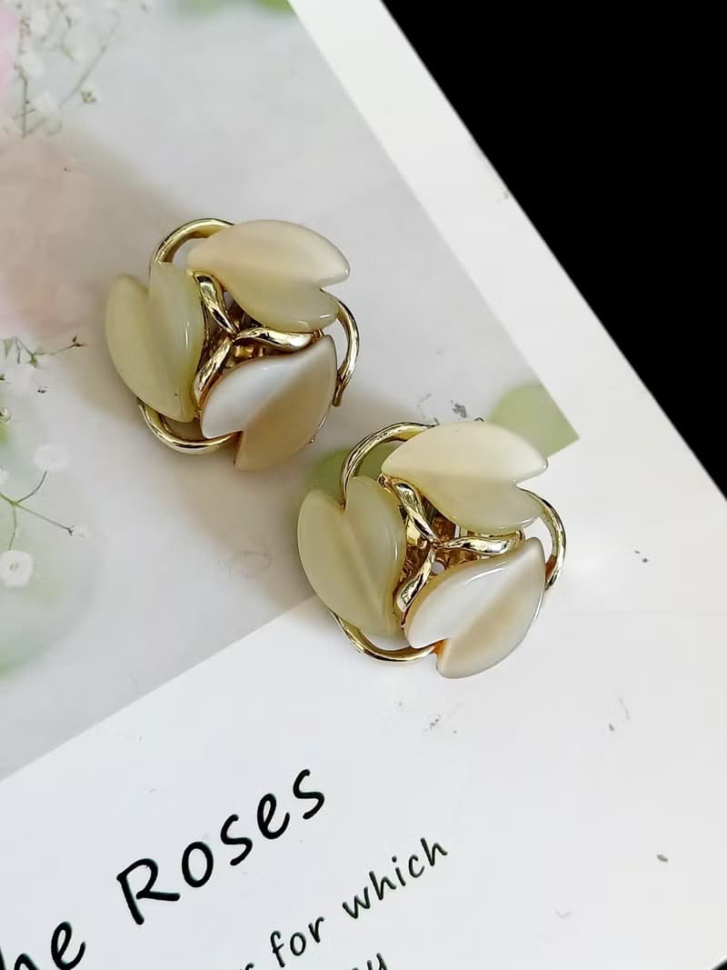 vintage jewelry  典雅仿玉石三環葉 夾式耳環