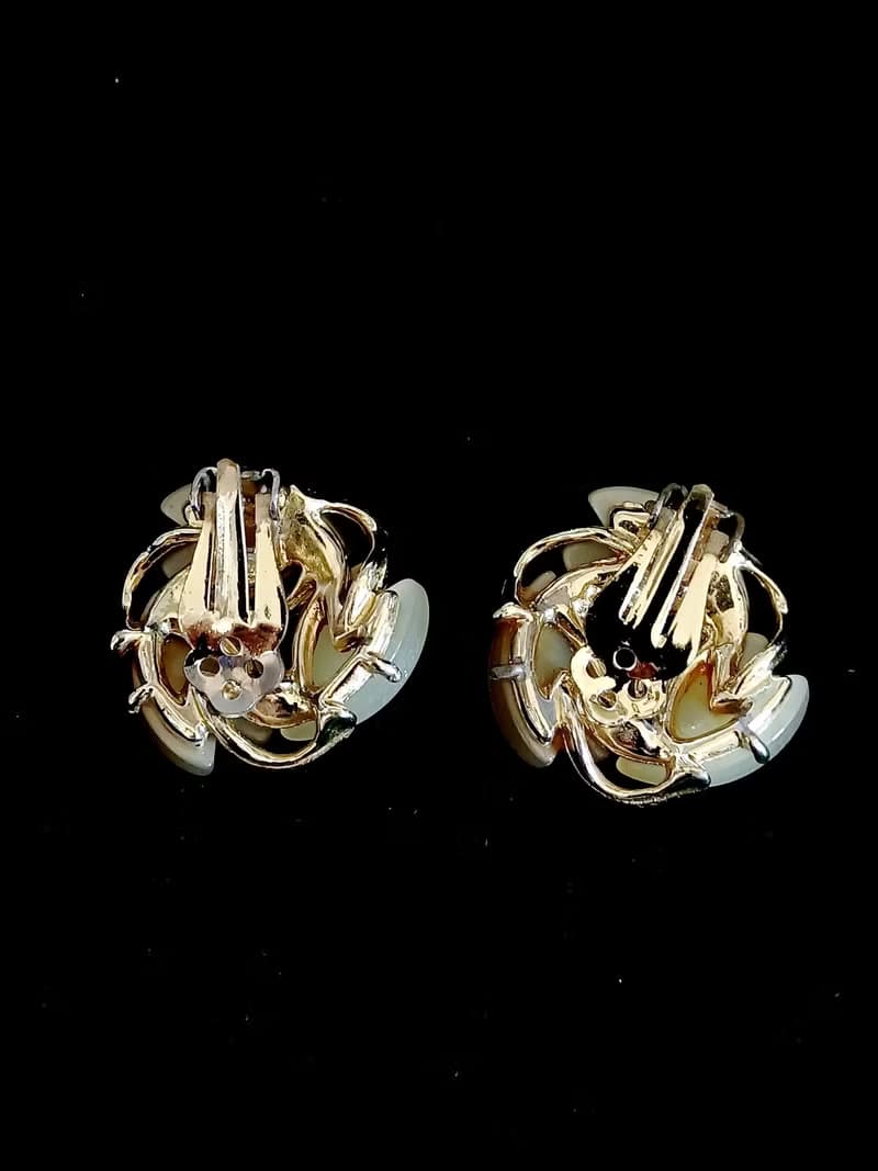 vintage jewelry  典雅仿玉石三環葉 夾式耳環