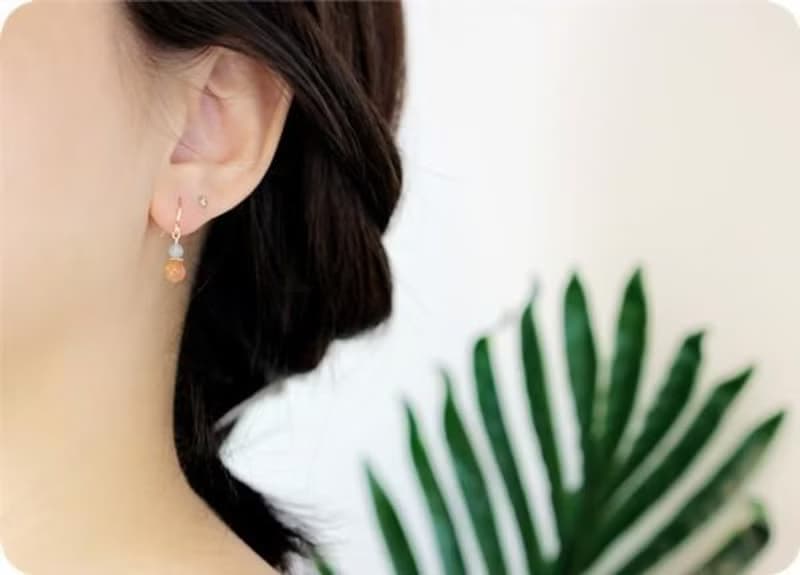 オリジナル　幸福に導くアクアマリンとサンストーンの双子ちゃんピアス　イヤリング可　3月誕生石