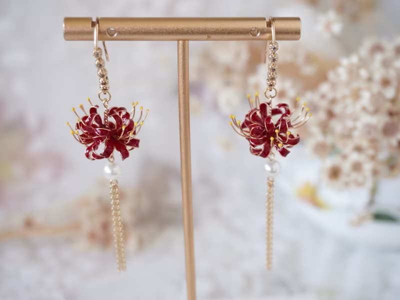 【紅色彼岸花】手工原創 耳飾 銅線樹脂 婚禮 禮物 新年禮物