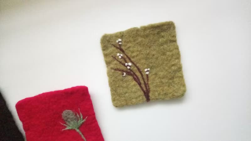 羊毛氈花草系彩色杯墊