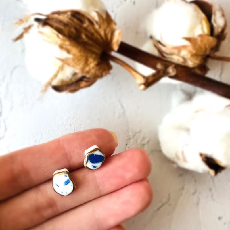 【再販】小ぶり シー陶器 金継ぎ ライン ピアス イヤリング ノンホールピアス 青 白 ブルー ホワイト ゴールド 金 小ぶり 小さい 和モダン 和 シンプル